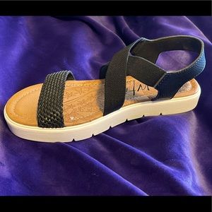 Summery sandals, brand new